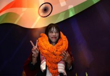 Take me as example and don`t give up: Mary Kom London Olympics bronze medallist Mangte Chungneijang Mary Kom smiles during a felicitation function in New Delhi on August 14, 2012