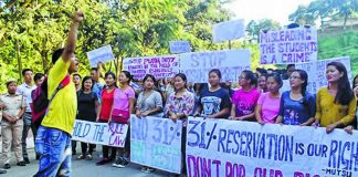 MU deadlock continues, students protest