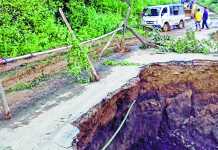 Imphal-Saikul road breaks down
