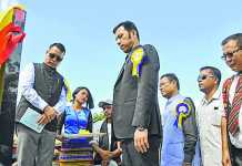 Declare State holiday on Oct 17 call rung out