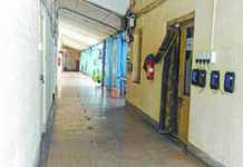Employees take mass casual leave, Sectt deserted