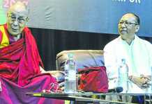 Dalai Lama wins heart with unity, non-violence call