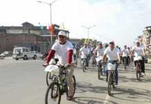 Minister vows to ride bicycle to office every week