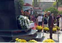 President Ramnath Kovind pays tribute to INA soldiers at Moirang
